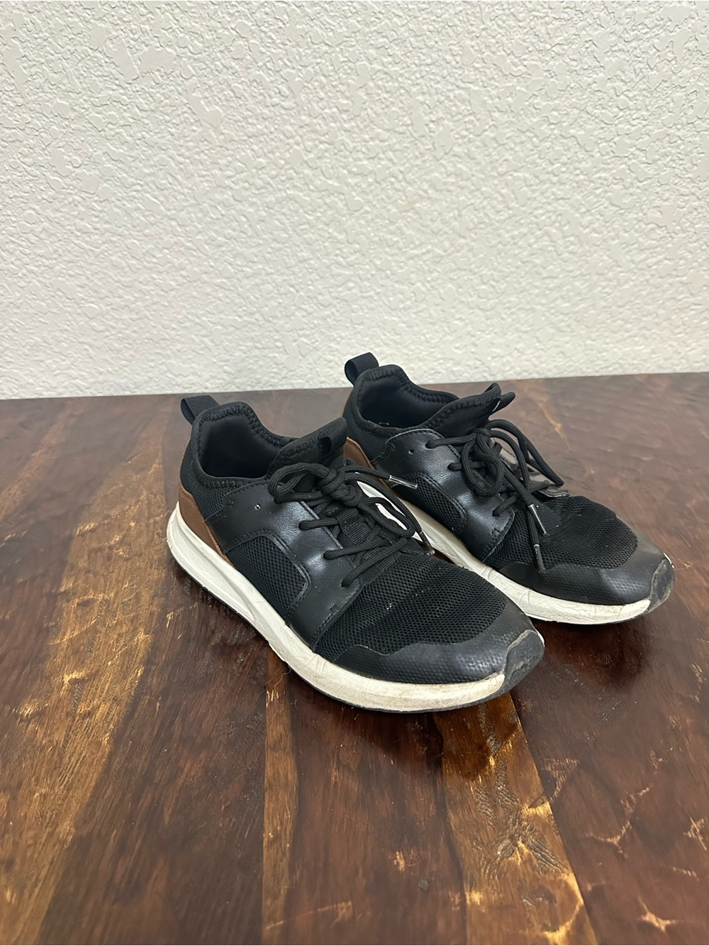 Goodfellow & Co Black Sneakers with Brown Heel Accent